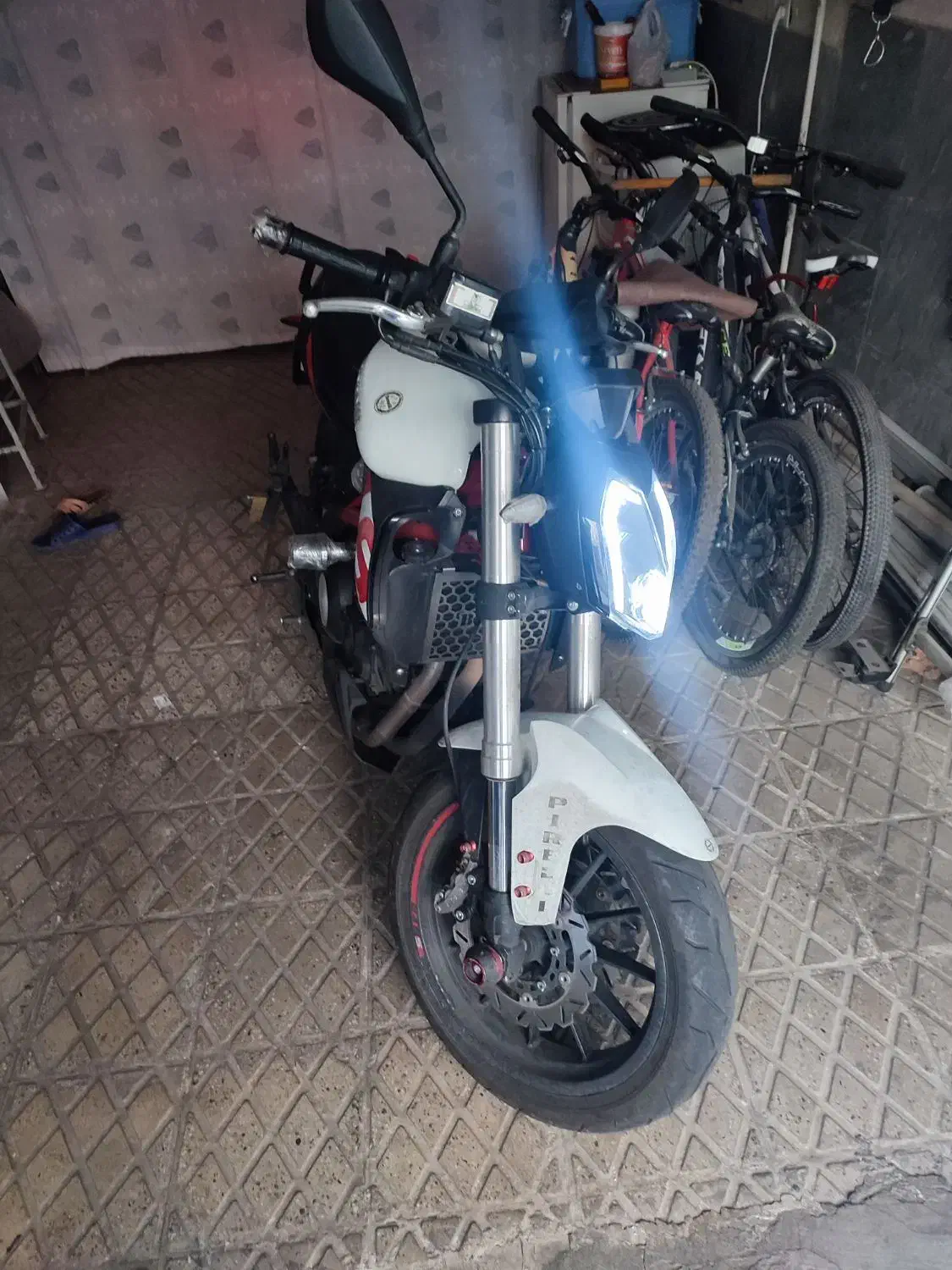 بنلی 300 مدل 99 جفت|موتورسیکلت|تهران, والفجر (افسریه)|دیوار