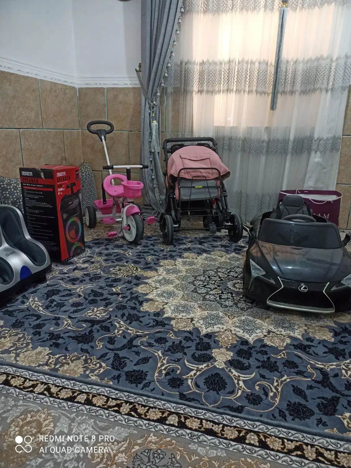 یه سری وسیله خانه وبچه|اسباب‌بازی بچه|میناب, |دیوار