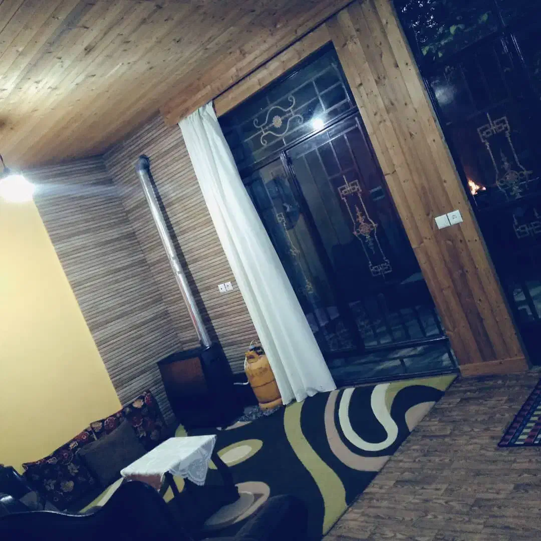 باغ ویلا ۱۰۰ قدمی رودخانه باغبهادران،باغ بهادران|اجارهٔ کوتاه‌مدت ویلا و باغ|لنجان, |دیوار