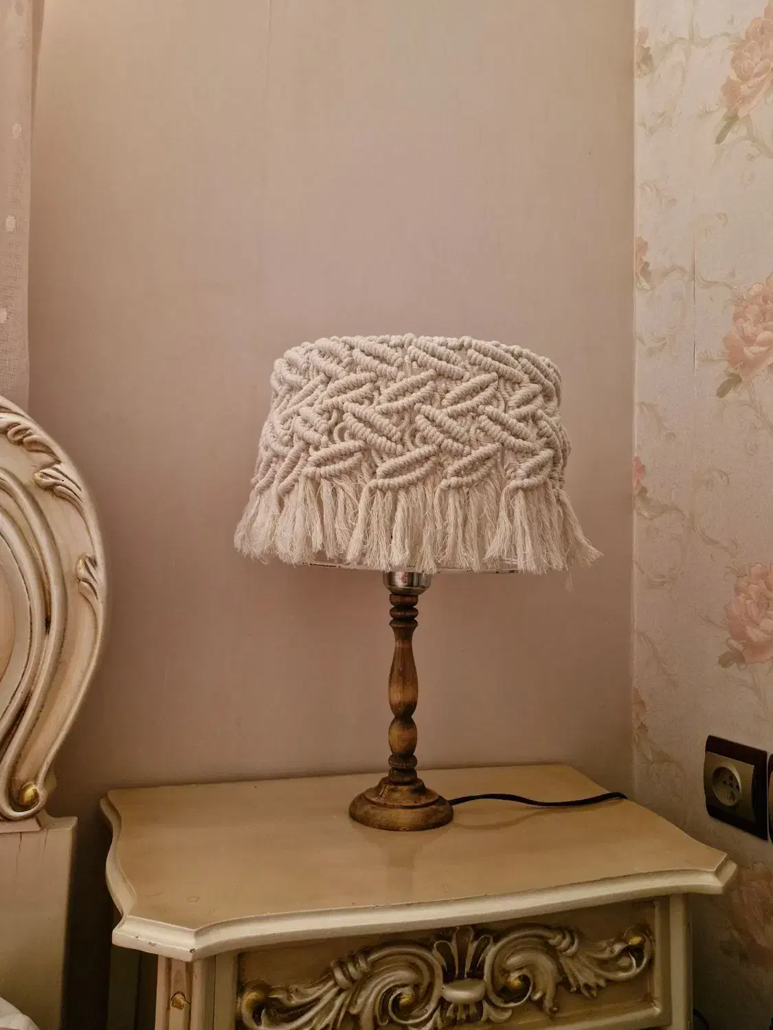 اباژور مکرومه/ مکرومه بافی|چراغ خواب و آباژور|قم, باغ کرباسی|دیوار