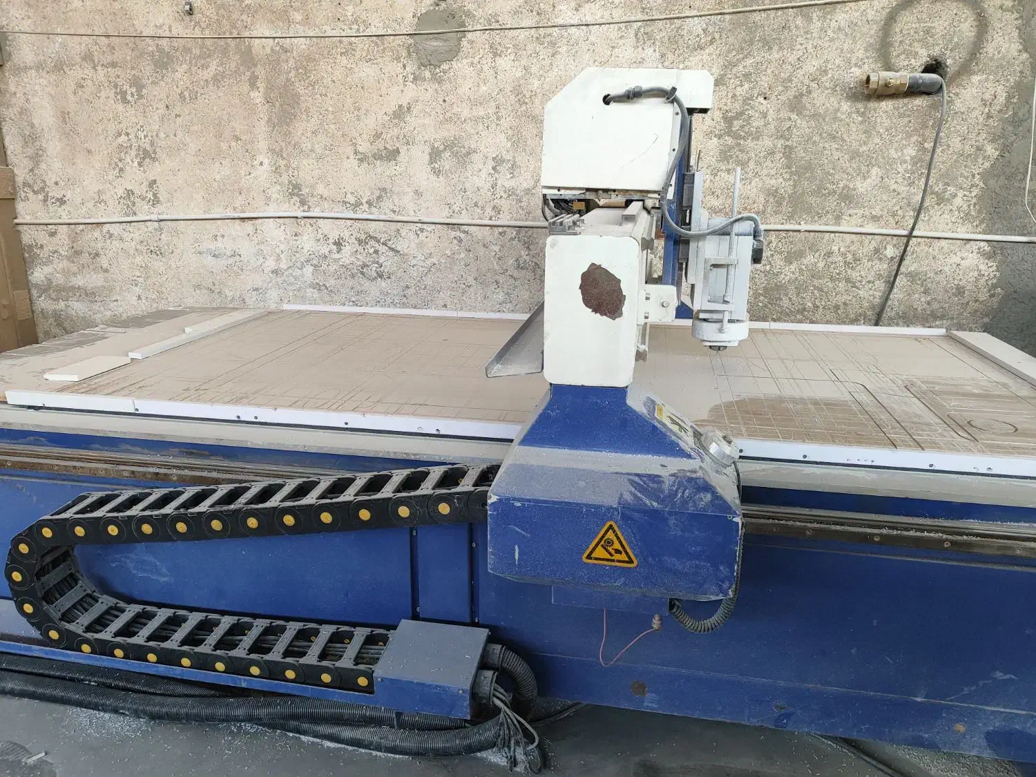 نیروی آقا|استخدام صنعتی، فنی، مهندسی|همدان, |دیوار