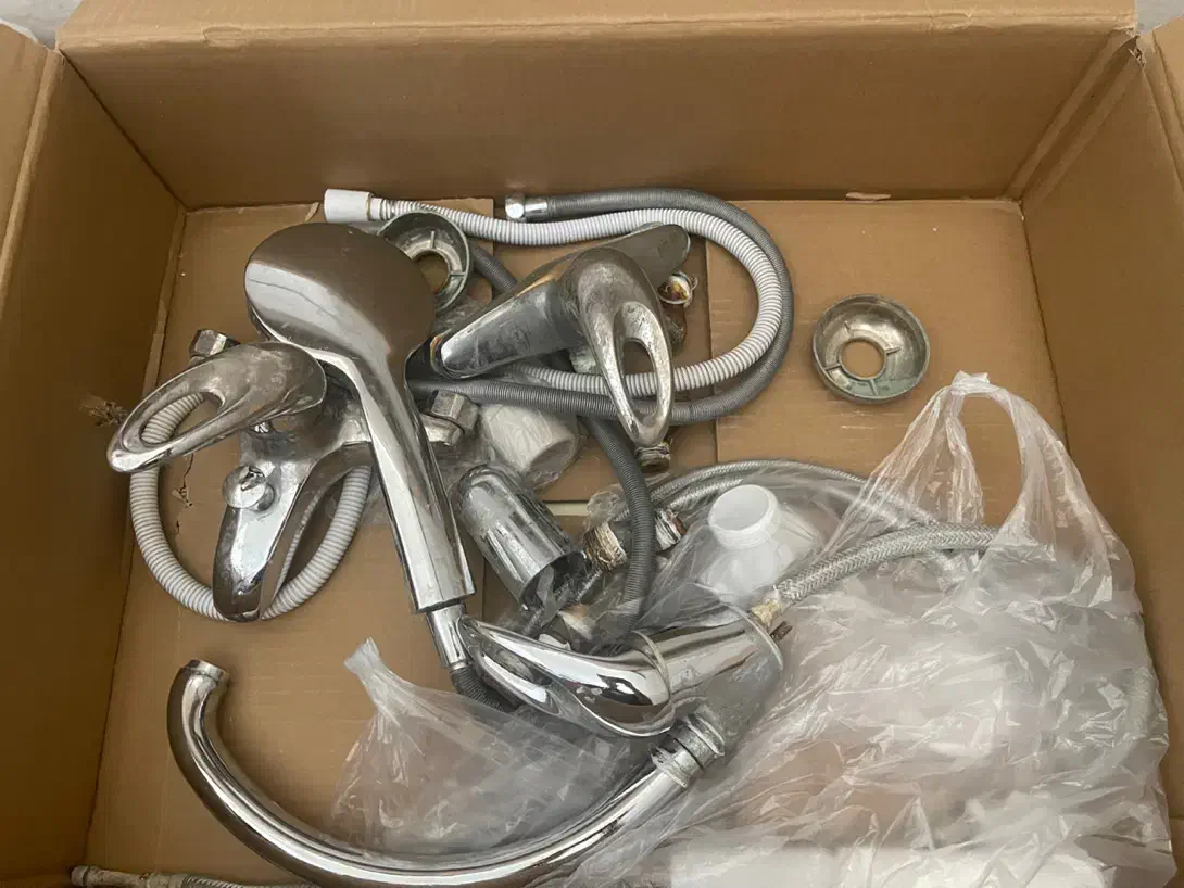 شیرالات دست دوم و سنگ روشویی|مصالح و تجهیزات ساختمان|شاهینشهر, خانه کارگر|دیوار