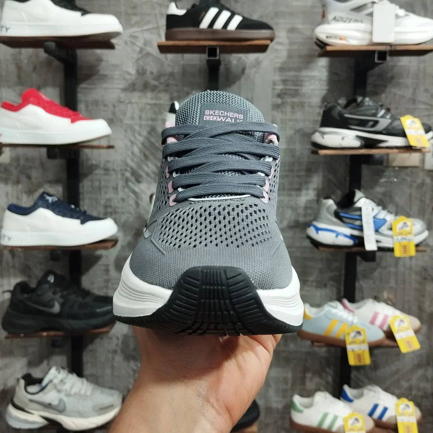 کفش اسکیچرز ویتنامی اصلی|کیف، کفش، کمربند|بندر گناوه, |دیوار