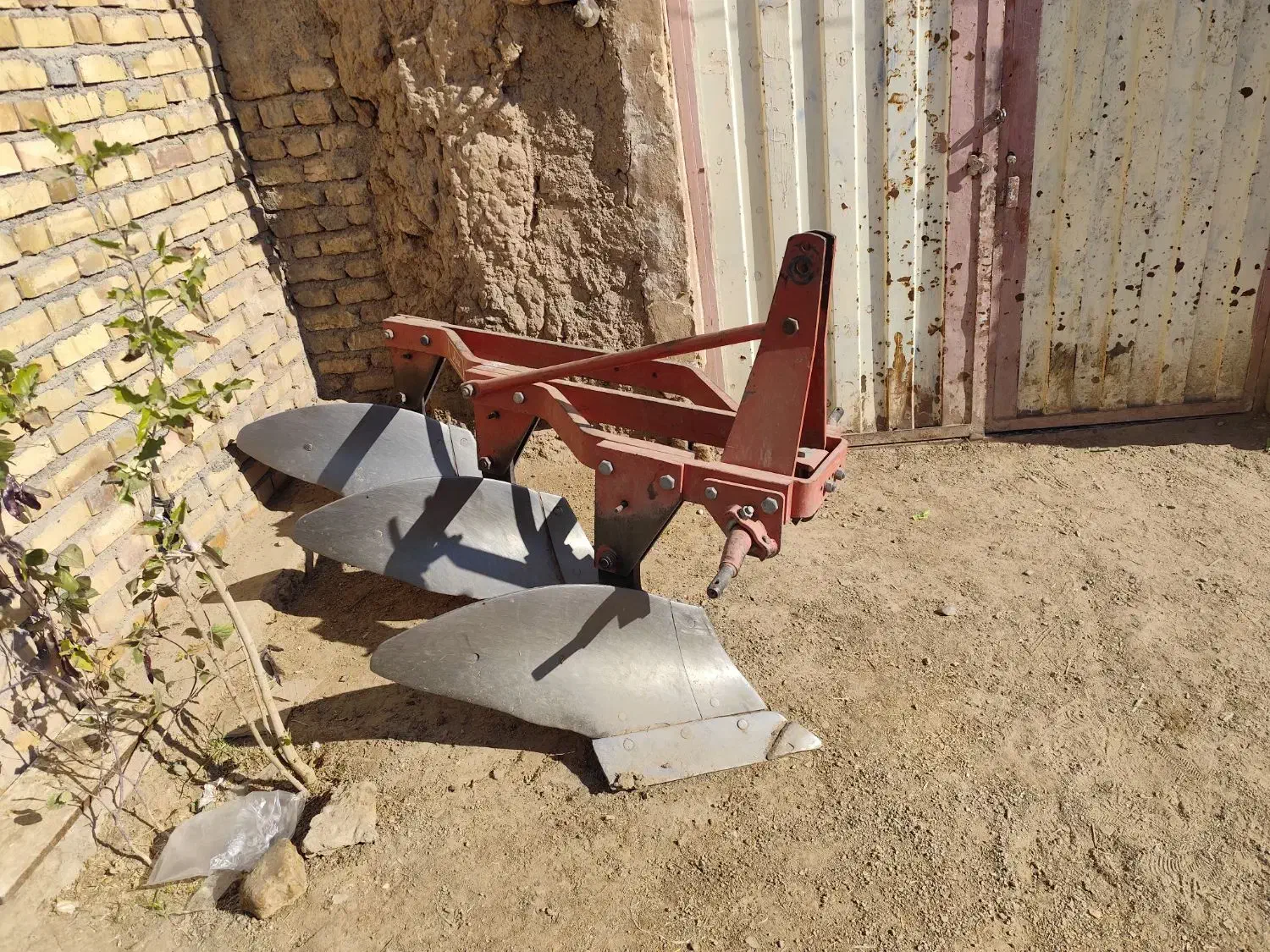 گاوآهن|ماشین‌آلات صنعتی|سلامی, |دیوار