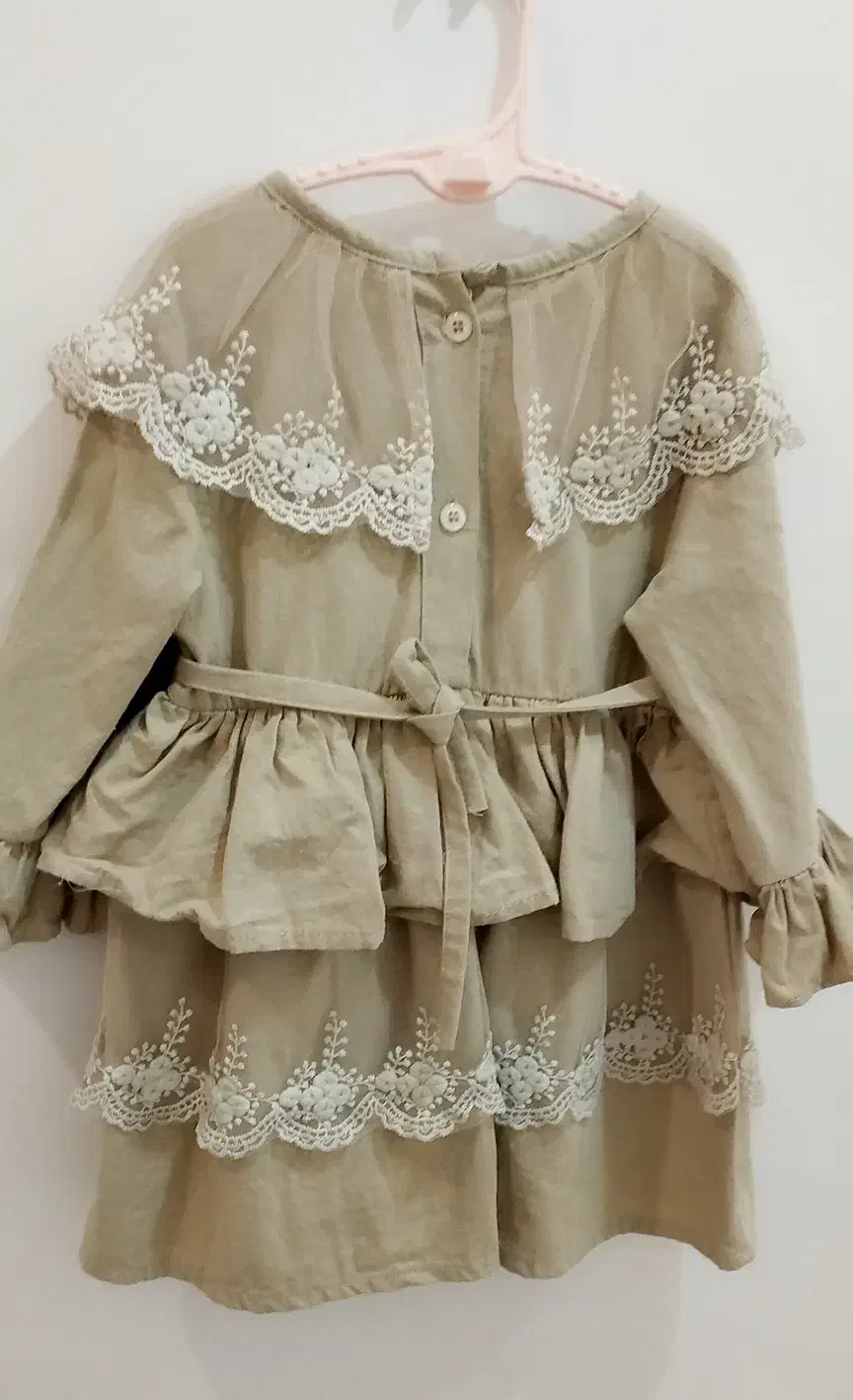 پیراهن دخترانه به همراه جوراب شلواری سایزM|کفش و لباس بچه|شفت, |دیوار