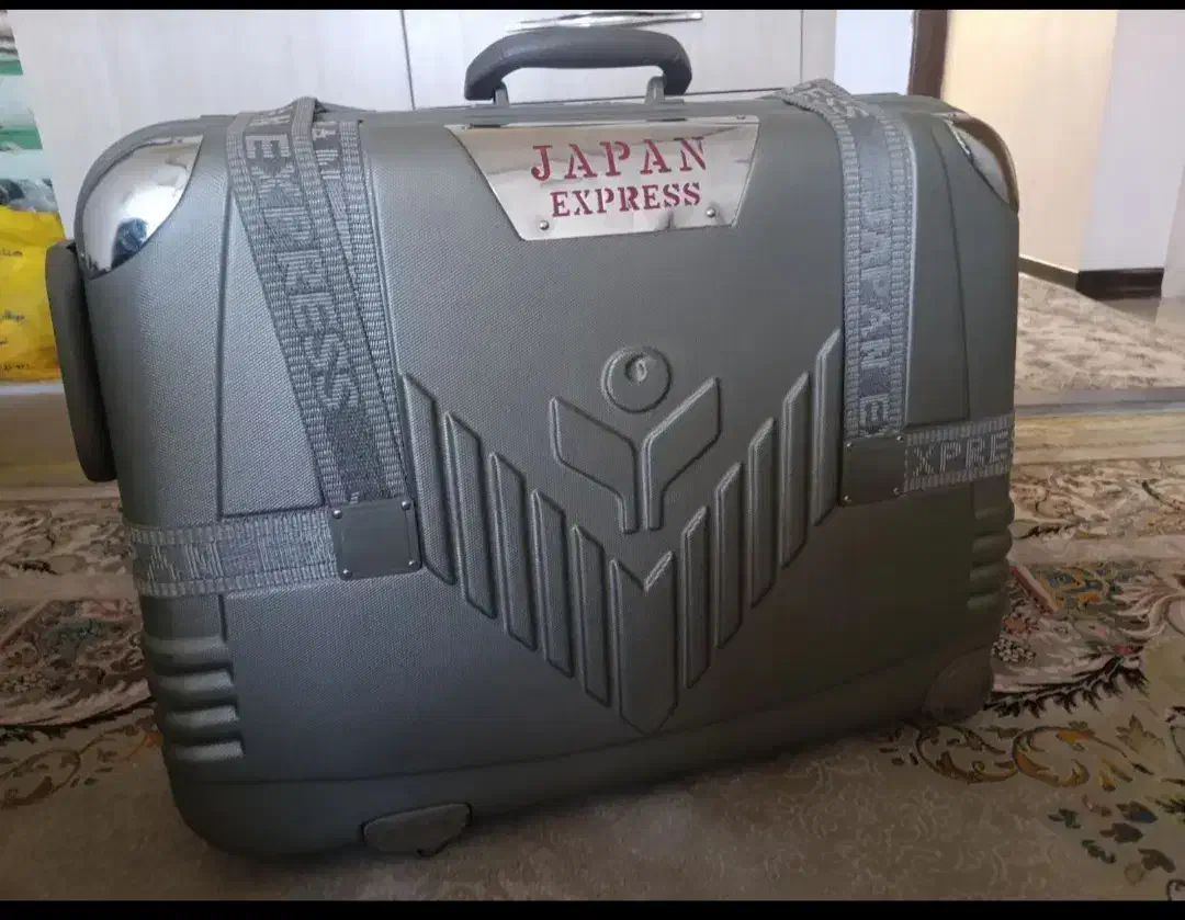 چمدان|کیف، کفش، کمربند|فارسان, |دیوار