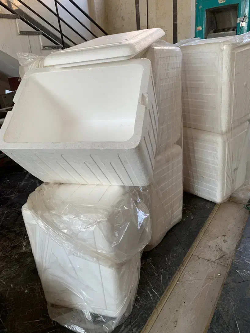 یخدان یونولیتی سایز بزرگ|ظروف نگهدارنده، پلاستیکی، یک‌بارمصرف|باقرشهر, |دیوار