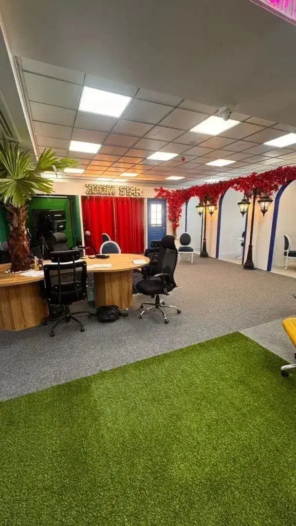 استخدام منشی (خانم)|استخدام خدمات فروشگاه و رستوران|تهران, پونک|دیوار