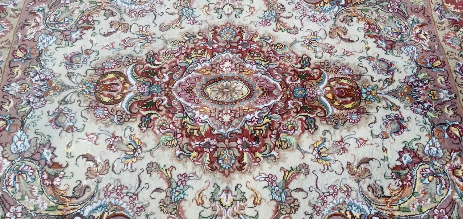 قالیچهدستباف تبریز گل ابریشم خطیب مرینوس علیا پشم|فرش|تهران, تهرانسر شرقی|دیوار