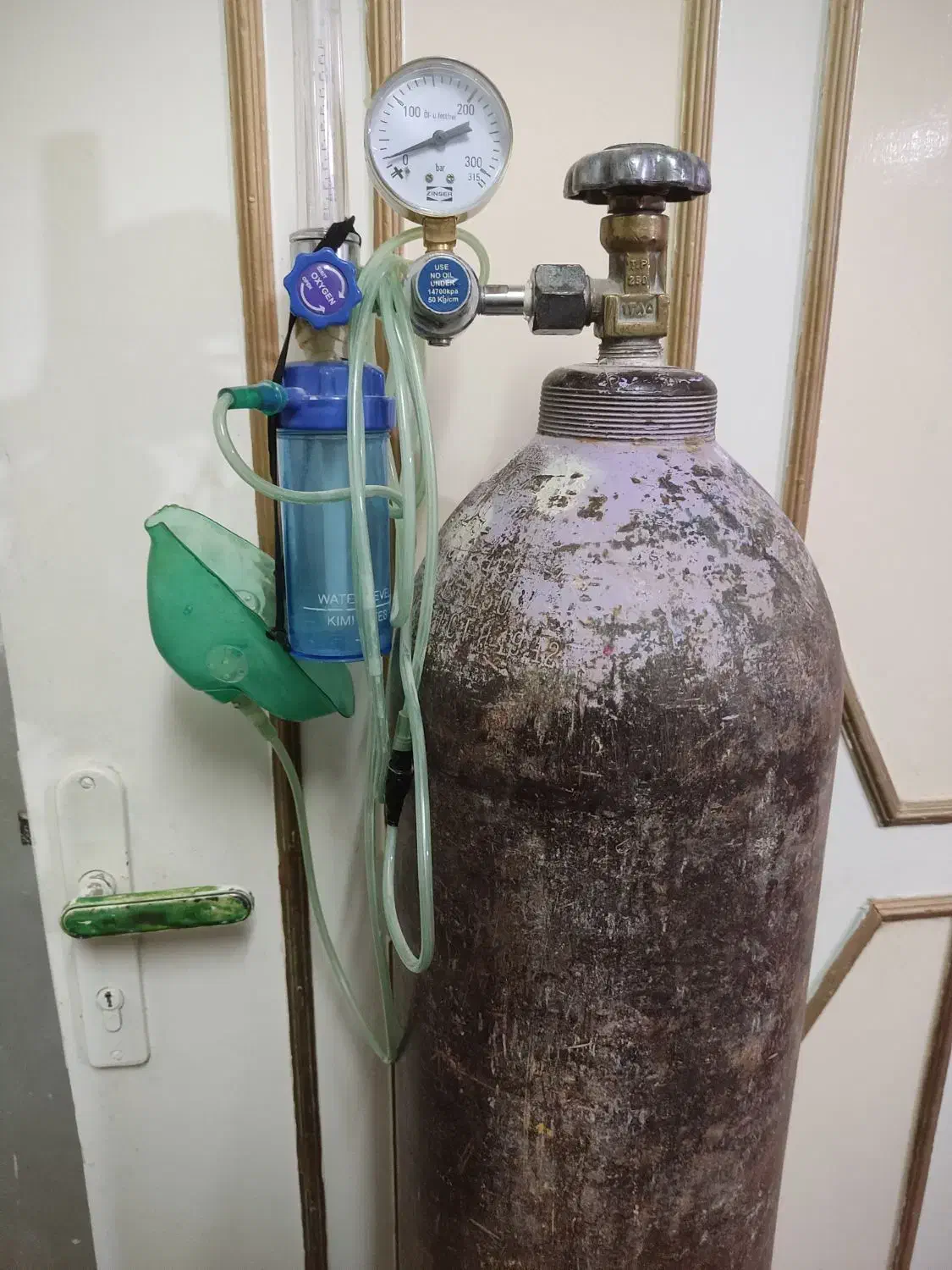 فروش یک عدد کپسول اکسیژن|پزشکی|زهک, |دیوار