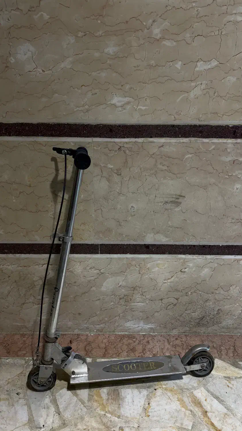 اسکوتر|دوچرخه، اسکیت، اسکوتر|رشت, چله خانه|دیوار