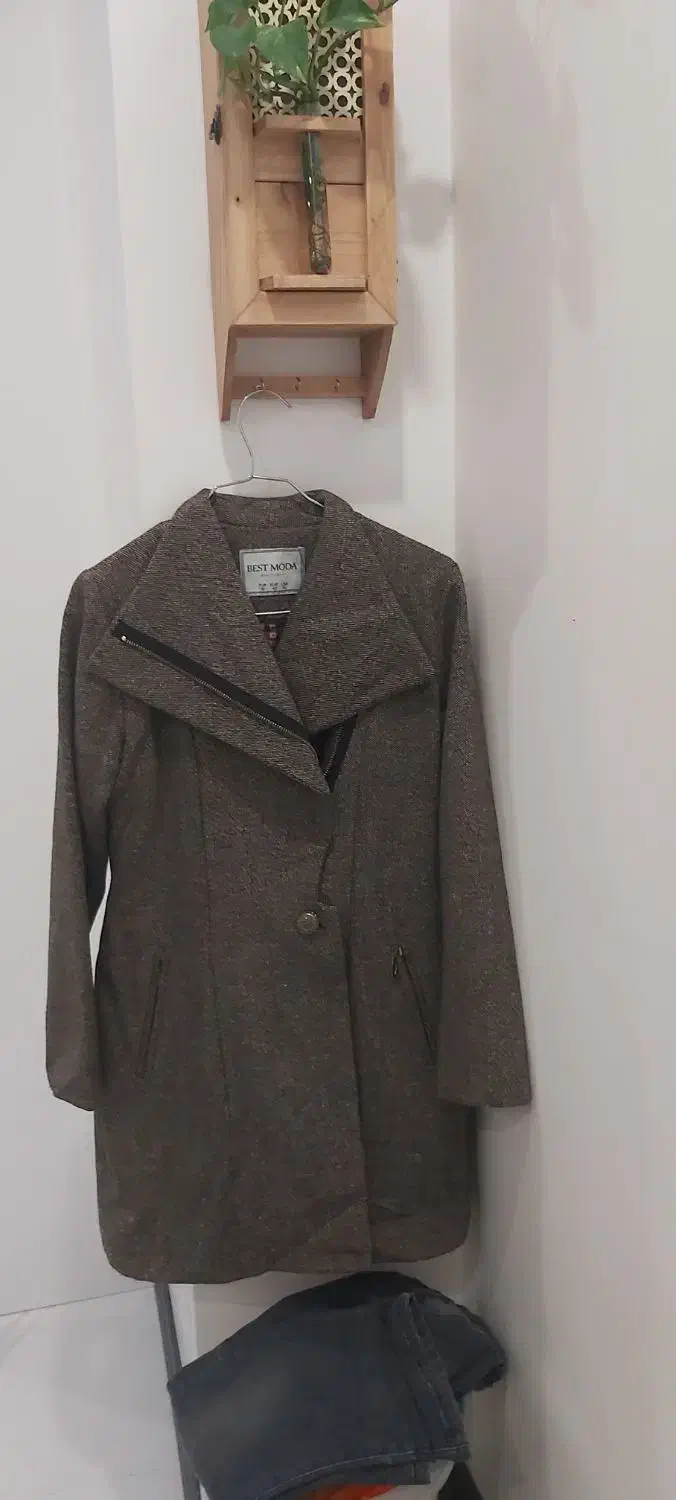 پالتو زنانه در حد کاملا نو کلا چند بار پوشیده شده|لباس|تهران, سازمان برنامه جنوبی|دیوار