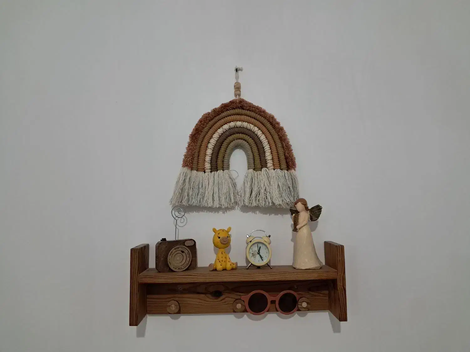 شلف چوبی اتاق کودک|کتابخانه، شلف، قفسههای دیواری|شهریار, رضی آباد بالا|دیوار