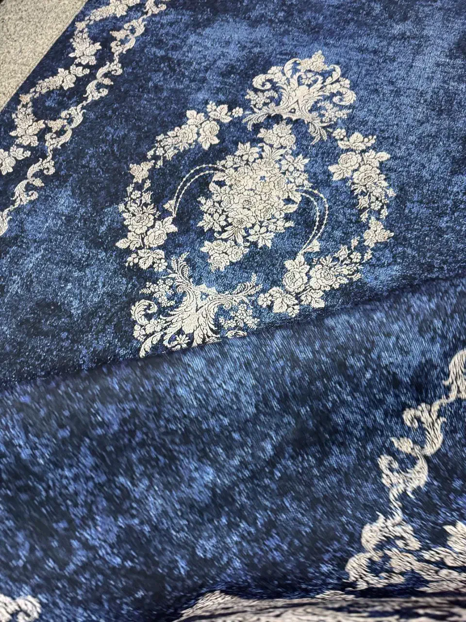 فرشینه سرمه ای|فرش|نسیمشهر, |دیوار