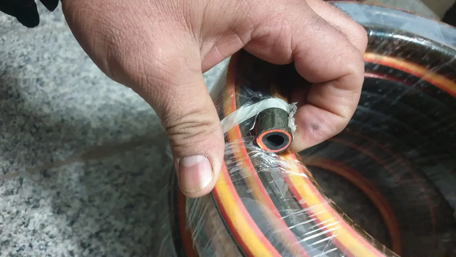 شلنگ اب و گاز|مصالح و تجهیزات ساختمان|قم, دروازه چوبی|دیوار