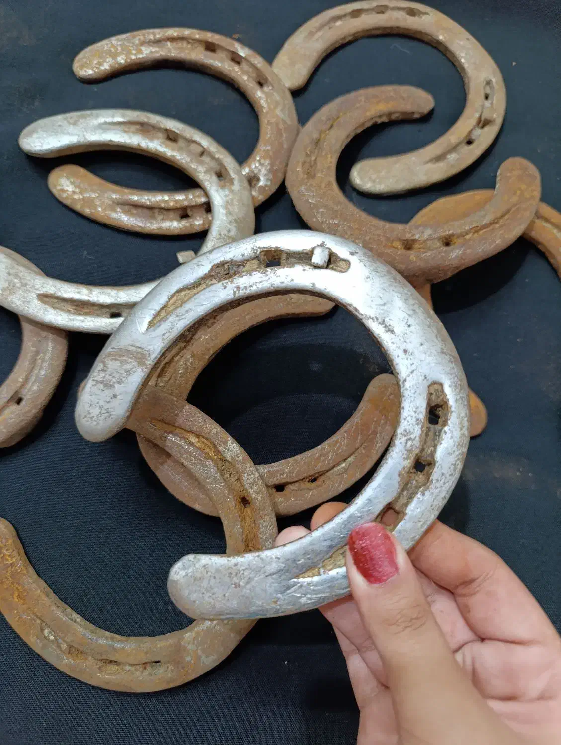 نعل کارکرده|کلکسیون اشیاء عتیقه|برازجان, |دیوار