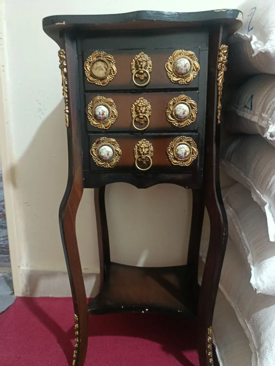 میز تلفن|میز تلفن|بروجرد, |دیوار