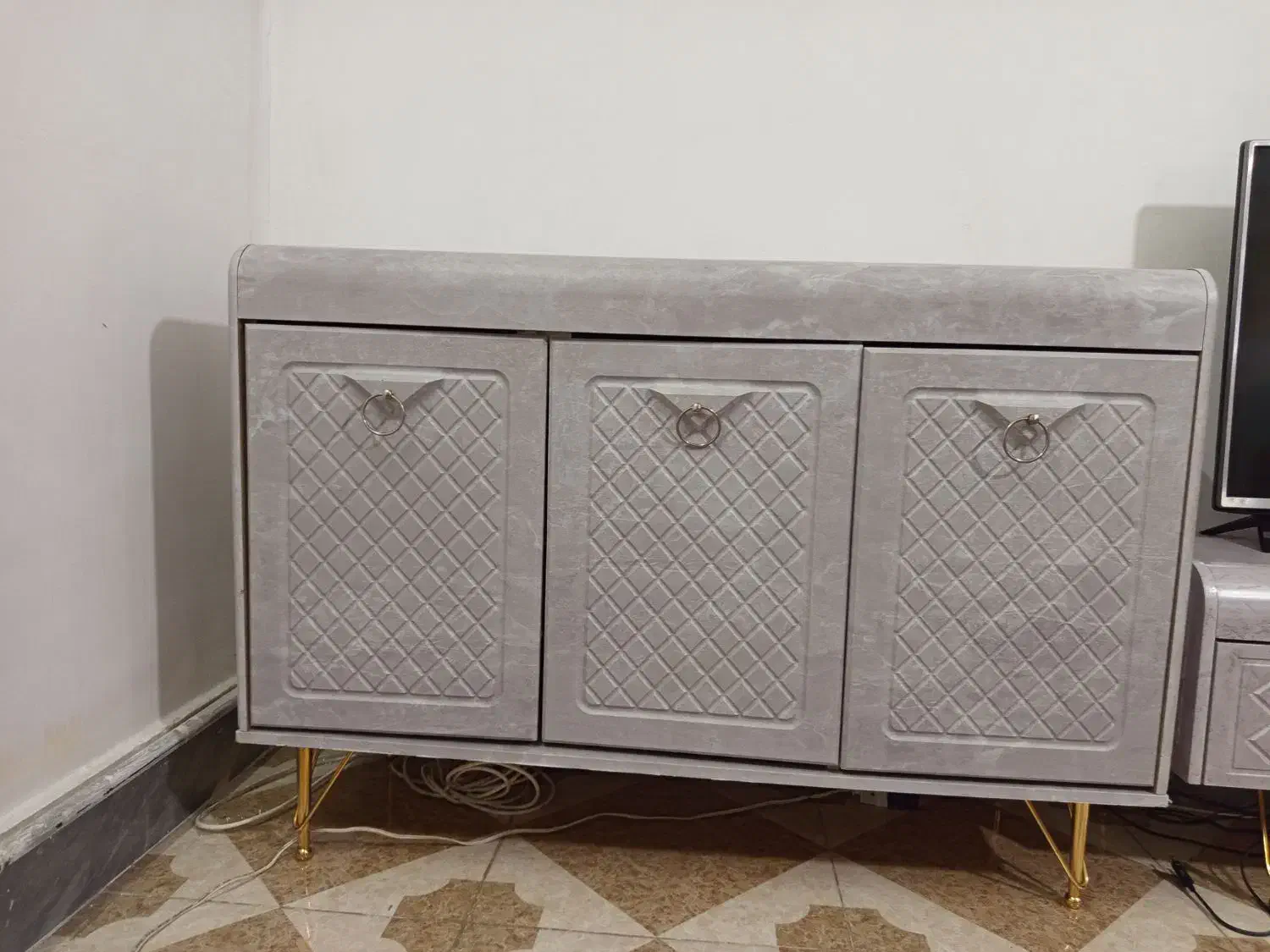 کنسول و میز تلویزیون|بوفه، ویترین، کنسول|پاکدشت, پاکدشت (مامازند)|دیوار