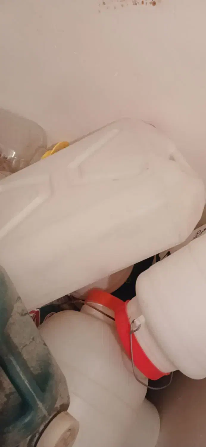 چندعدبه کوچیک وبزرگ|ظروف نگهدارنده، پلاستیکی، یک‌بارمصرف|پرند, فاز ۶|دیوار