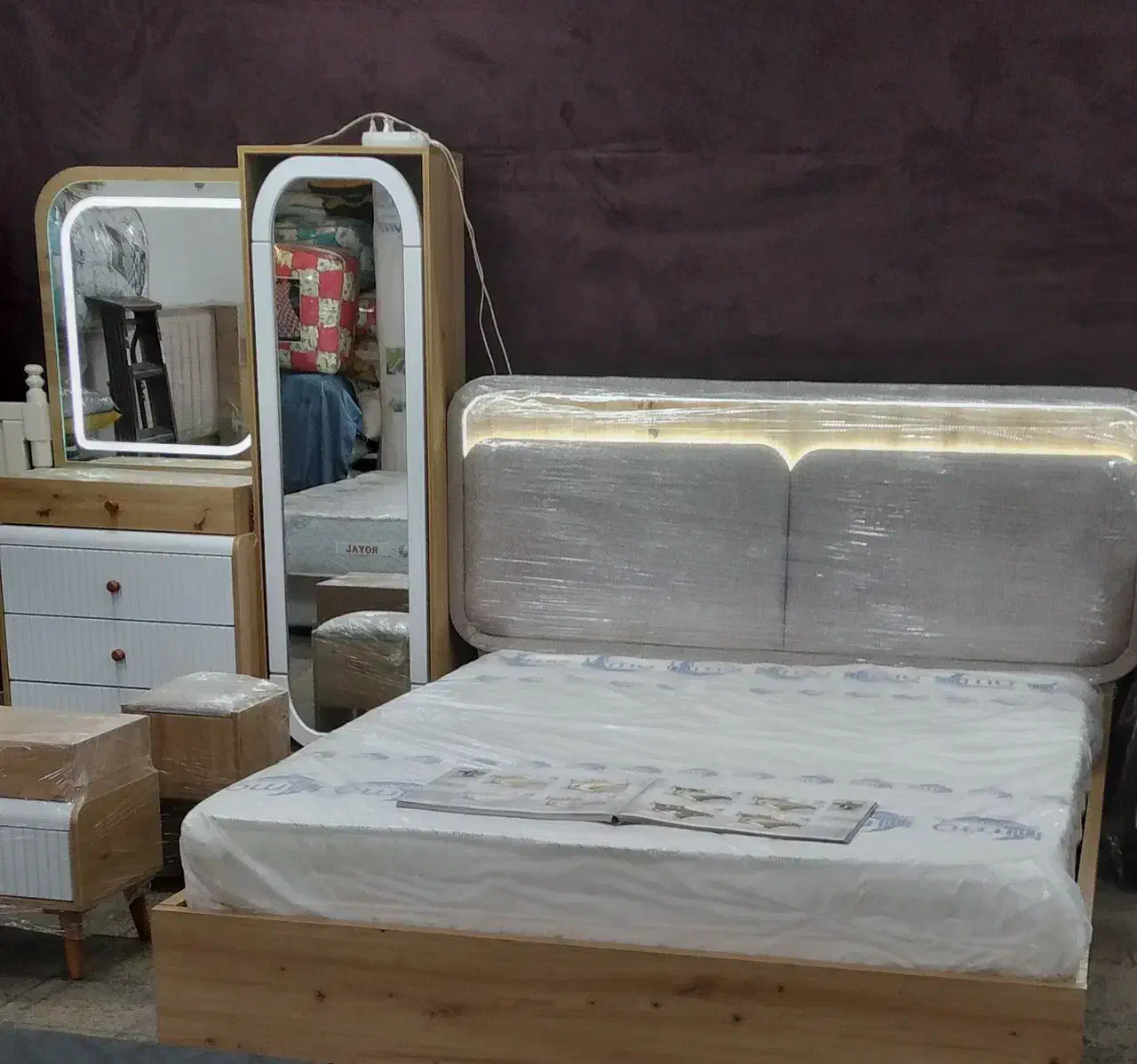 ۱۱۱۱تخت موبایل،انواع پارچه ورنگ،کارخانه تخت حراج۱۱|تخت و سرویس خواب|دوگنبدان, |دیوار