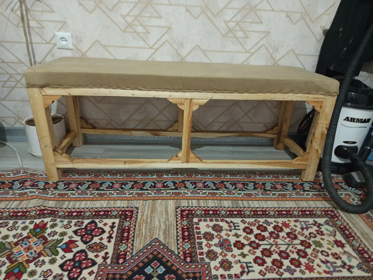 نیمکت ویک جفت پشتی|صندلی و نیمکت|تربت‌حیدریه, شهرک ولیعصر|دیوار