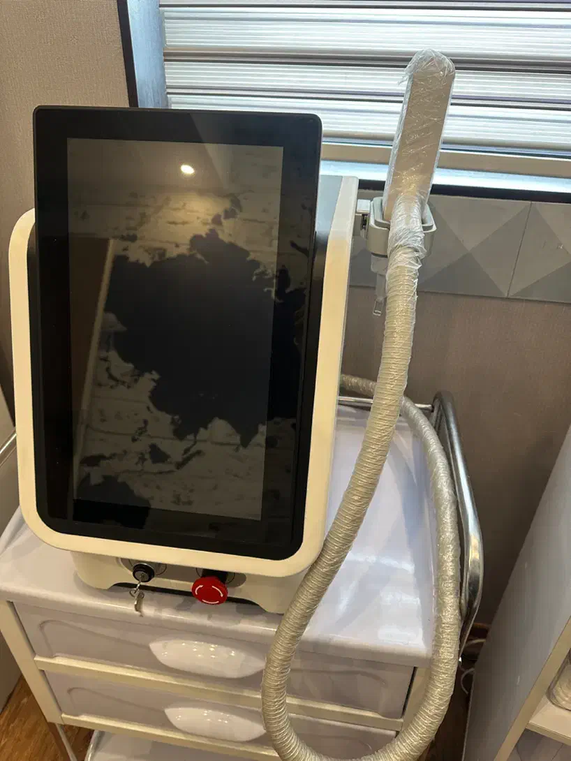 دستگاه لیزر کیوسوییچ کیوتاچ 2024 گرید A|آرایشگاه و سالن‌های زیبایی|تهران, پاسداران|دیوار