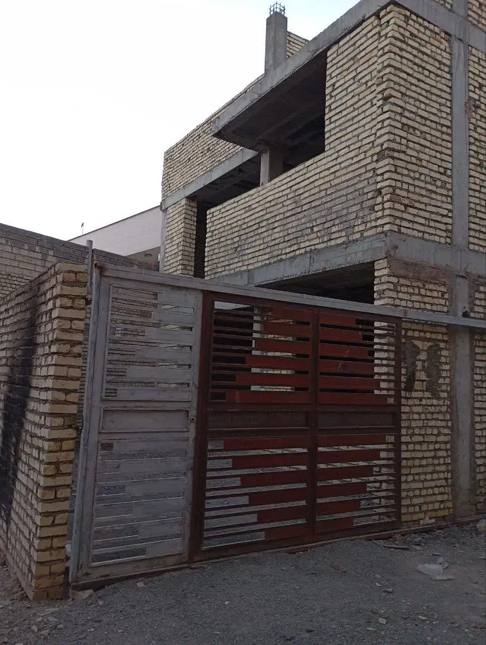 فروش خانه ویلایی ۳۶۰ متری ۳ خوابه|فروش خانه و ویلا|خمینی‌شهر, |دیوار