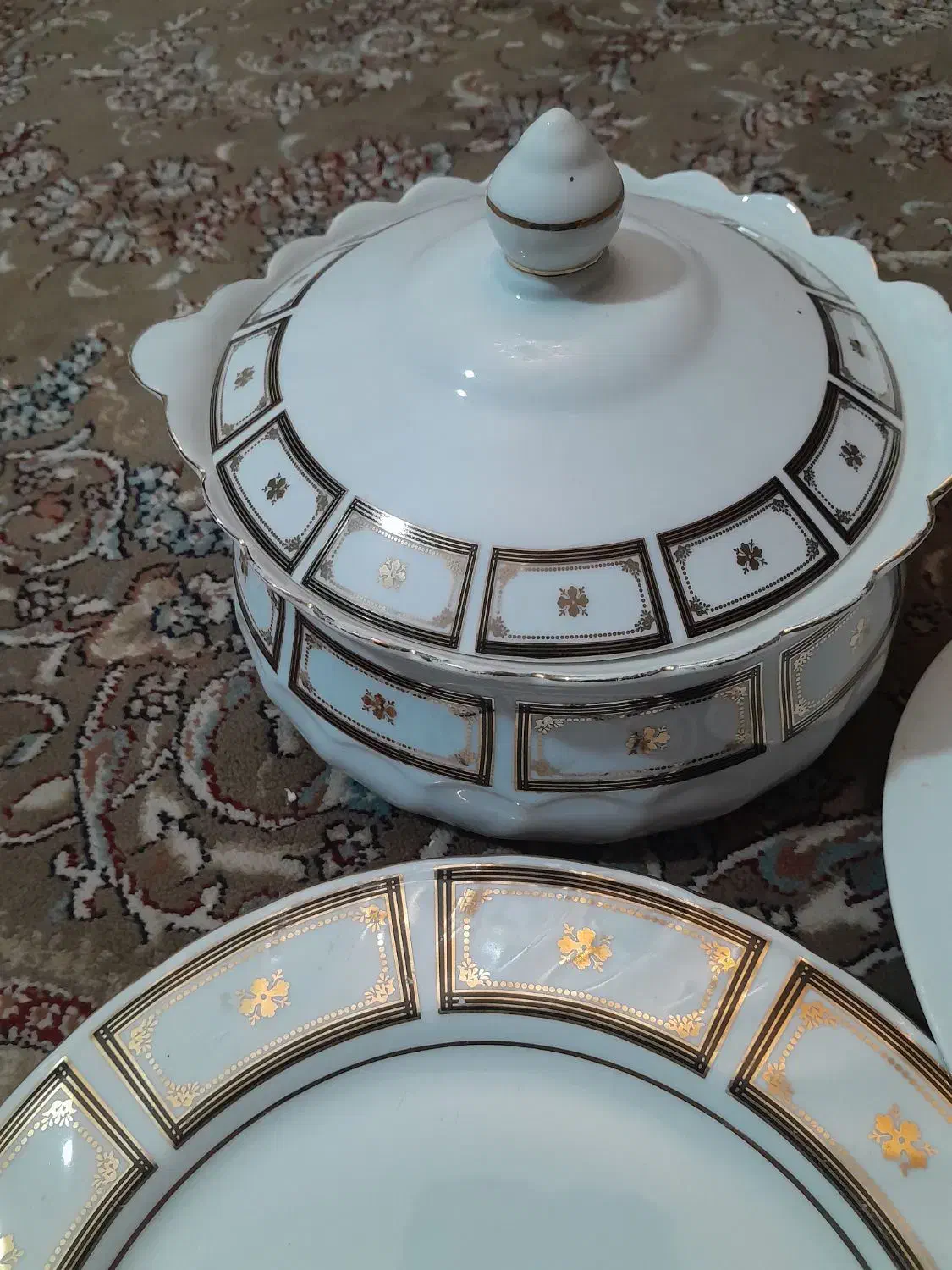 تعداد 18 عدد بشقاب پلو خوری چینی  اسپندار|ظروف سرو و پذیرایی|ری, شهید بهشتی|دیوار