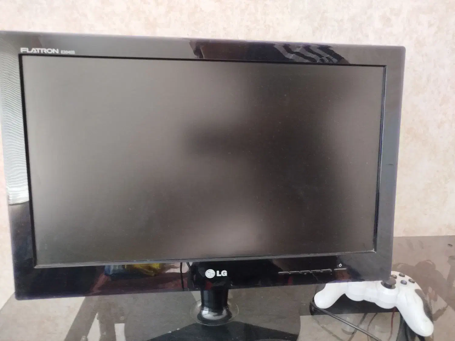 کیس گیمینگ همراه با مانیتور و لوازم|رایانه رومیزی|صحنه, |دیوار