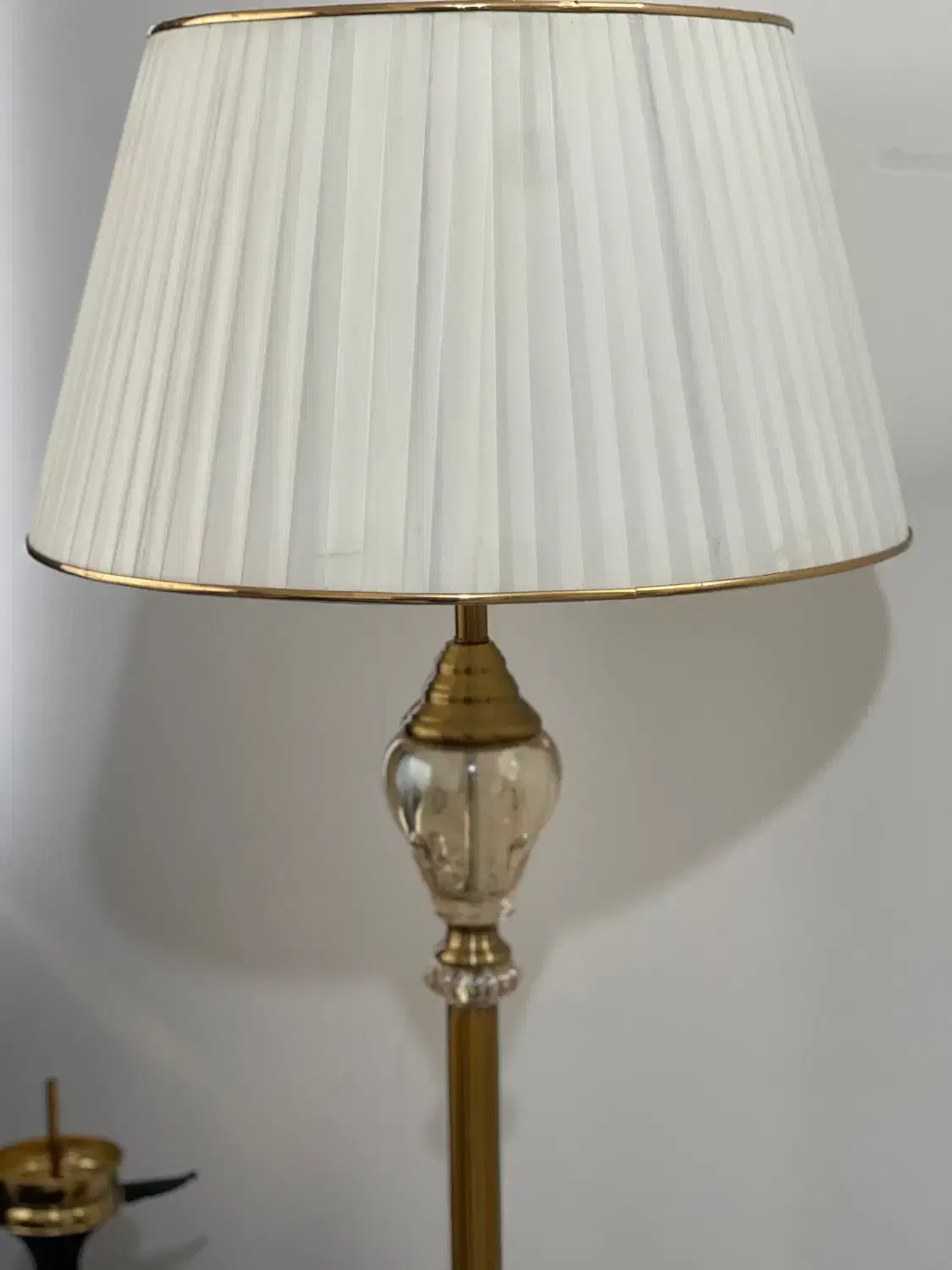 اباژور ایستاده|چراغ خواب و آباژور|گرگان, |دیوار