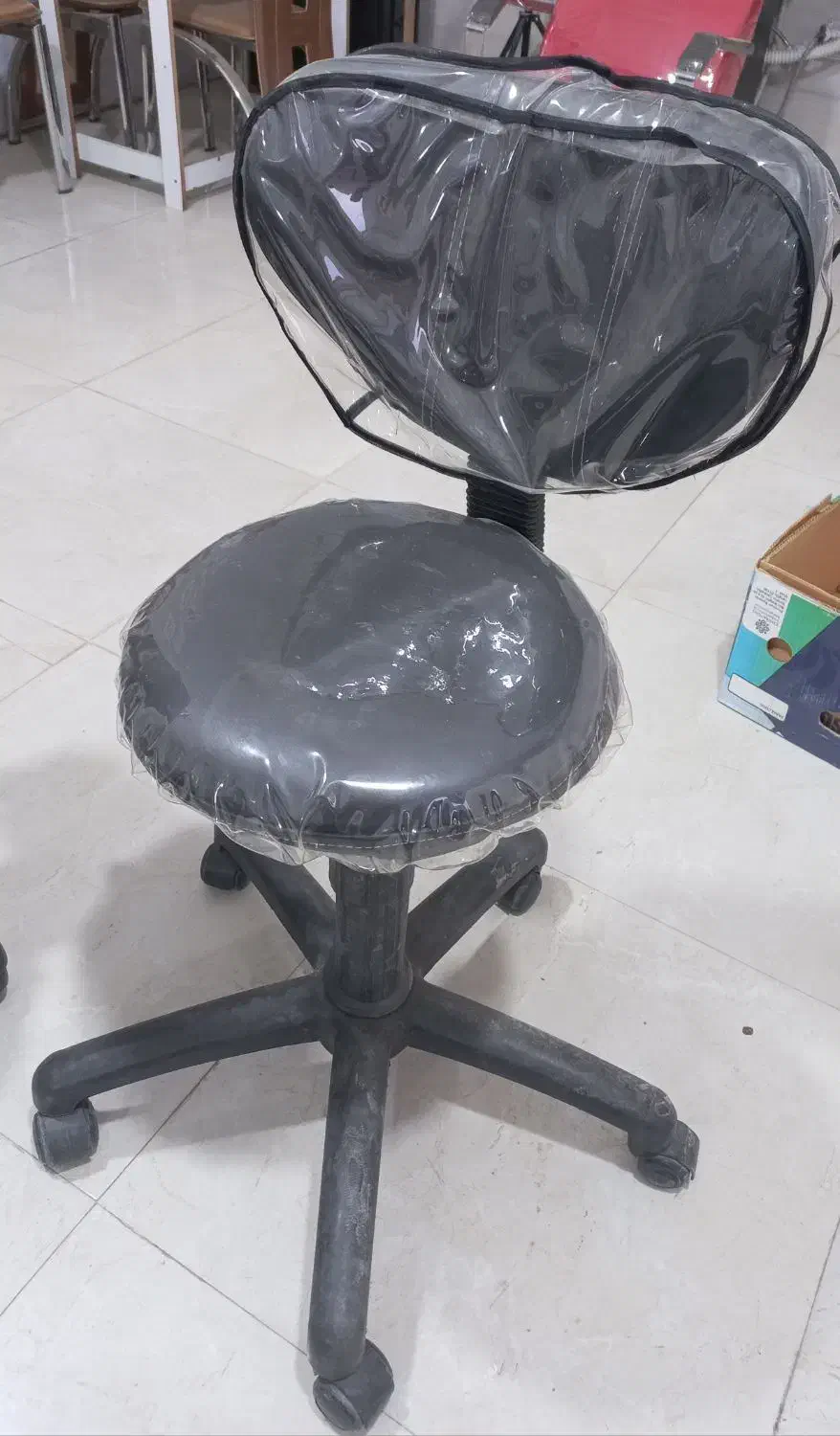 فروش وسایل آرایشگاه زنانه|آرایشگاه و سالن‌های زیبایی|خرم‌آباد, |دیوار