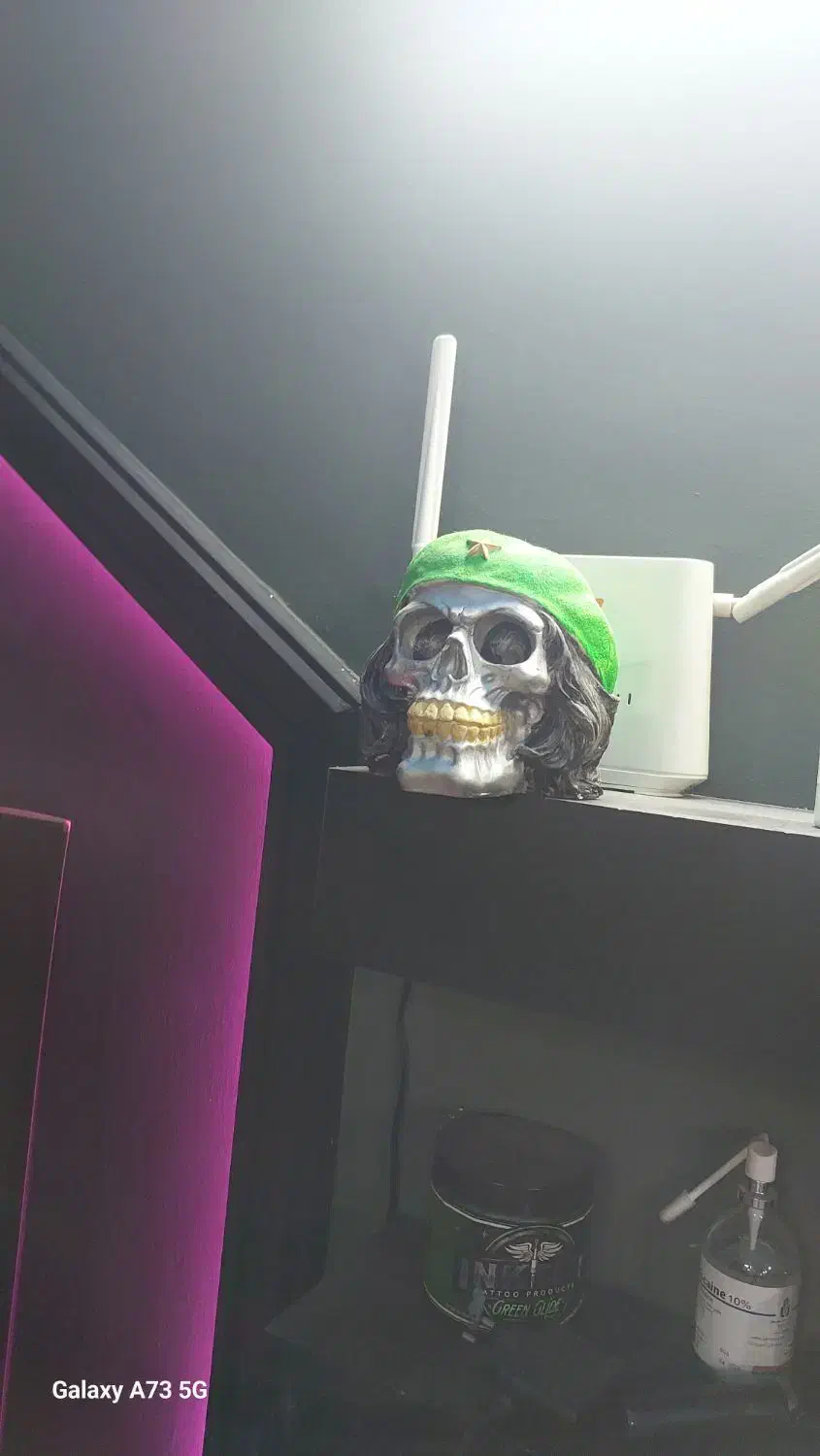 اسکلت بلک لایت|اسباببازی|مشهد, شریف|دیوار