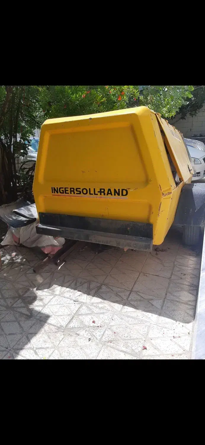 فروش ۲ عدد کمپرسور p175|ماشینآلات صنعتی|پاسارگاد, |دیوار