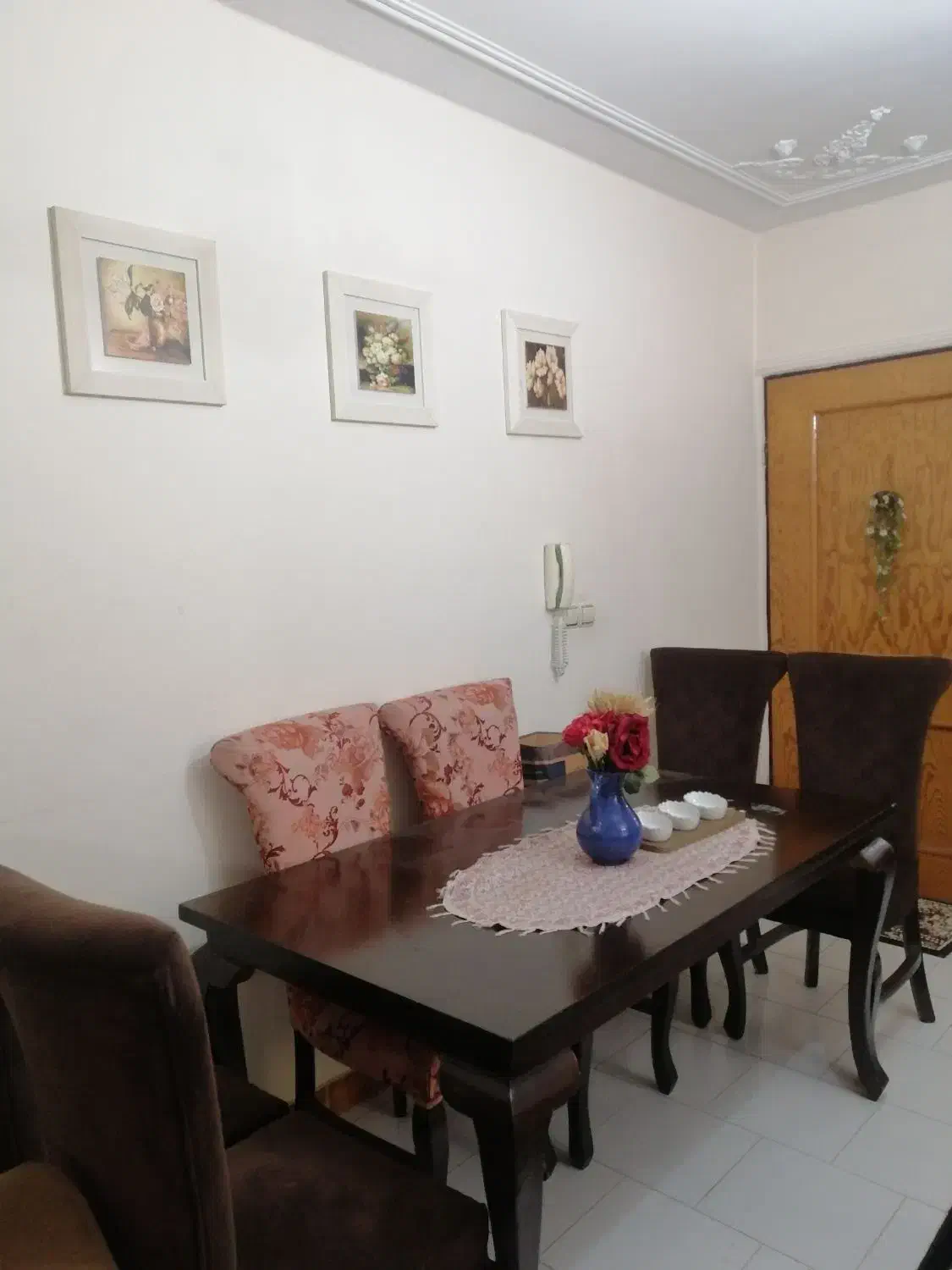 میز غذا خوری|میز و صندلی غذاخوری|رشت, منظریه|دیوار