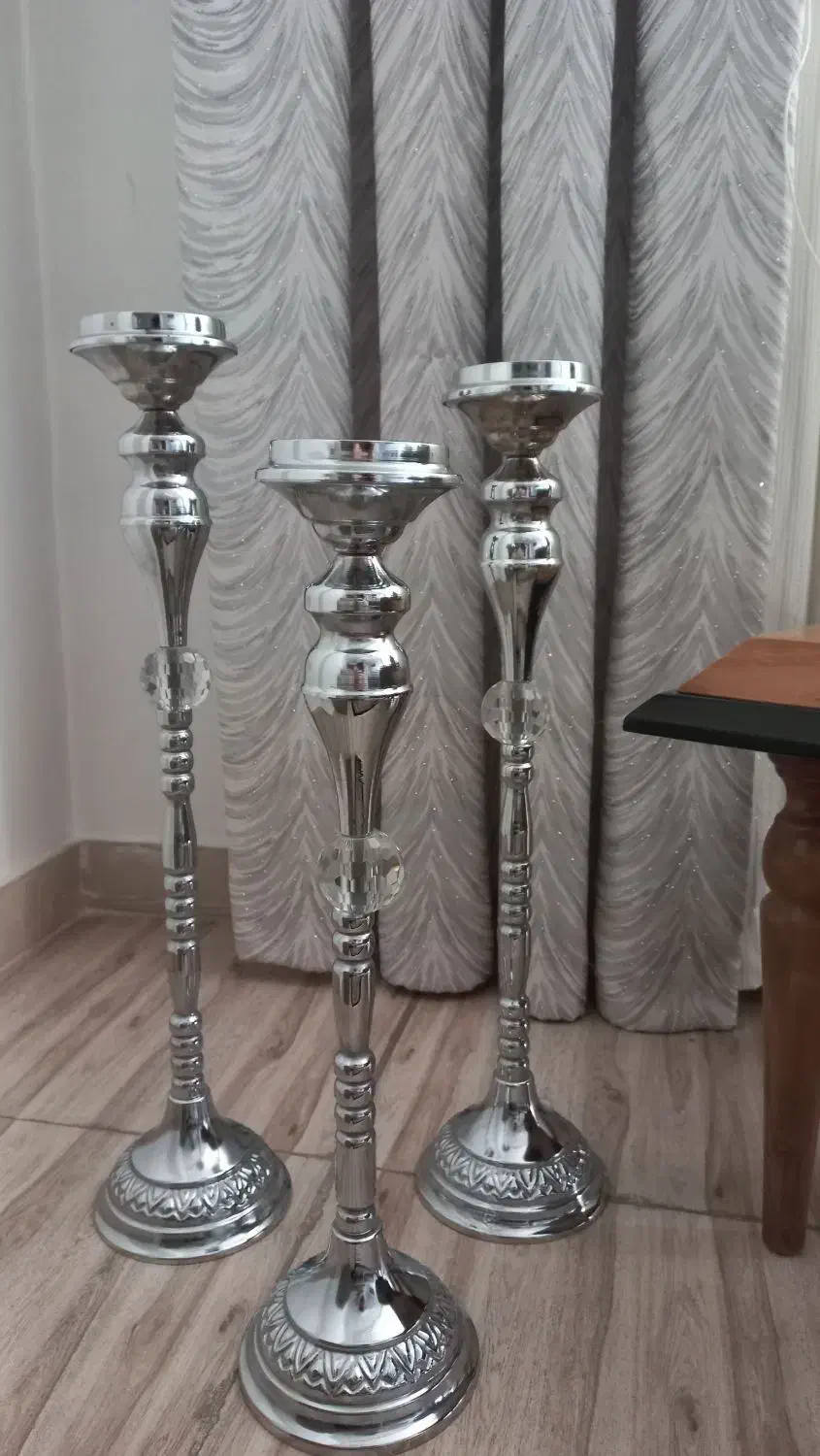 میزعسلی و جا شمعی کنار سالنی|مبلمان خانگی و میز عسلی|بهارستان, |دیوار