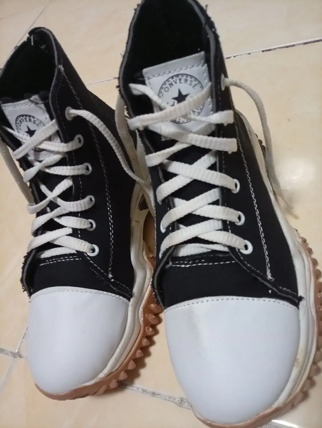 کتونی|کفش و لباس بچه|تویسرکان, |دیوار