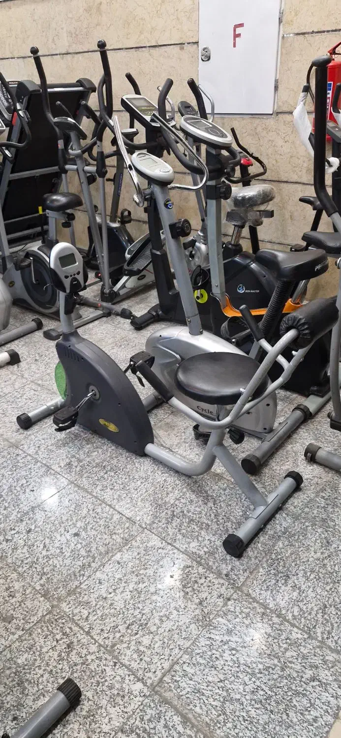 دوچرخه ثابت مبله فلکس تحت لیانس امریکا|تجهیزات ورزشی|تهران, مشیریه|دیوار