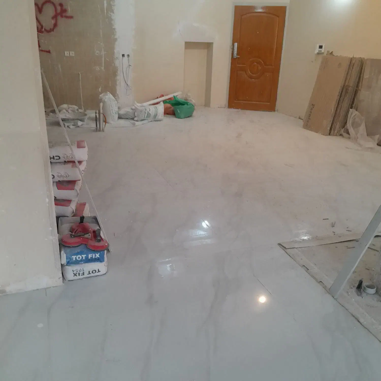 انجام کلیه امور خدمات ساختمانی کاشیکاری .سنگ کاری|خدمات پیشه و مهارت|تهران, جمهوری|دیوار