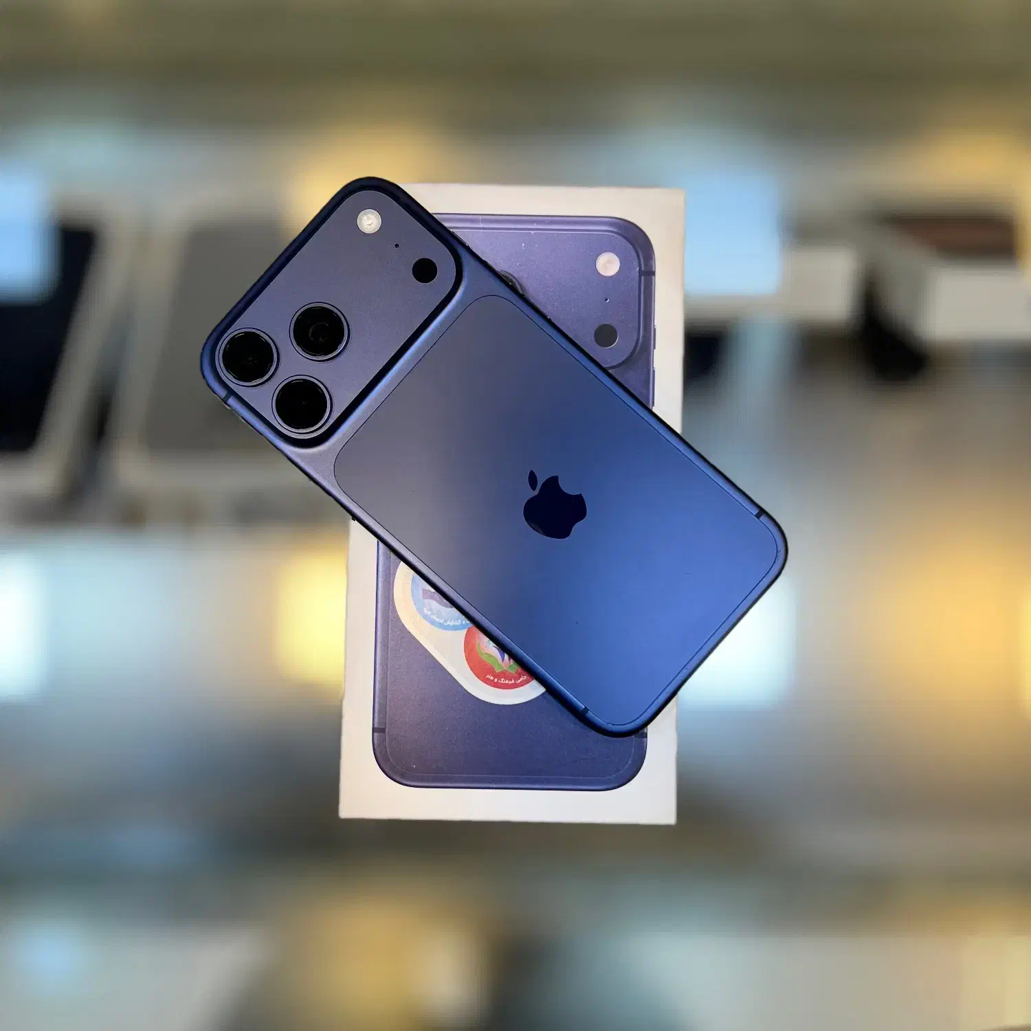 آیفون ۱۷پرومکس۲۵۶ ZAآبی باتری۱۰۰ سایکل۴شرکتی هماتل|موبایل|تهران, سیمای ایران|دیوار