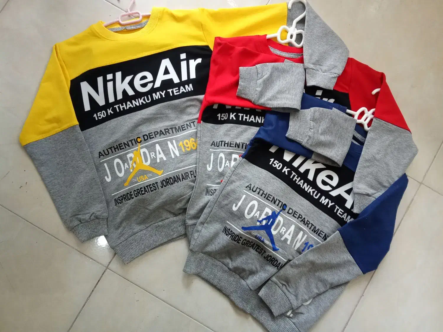 حراج به علت تغییر شغل|کفش و لباس بچه|تربت‌حیدریه, شهرک ولیعصر|دیوار