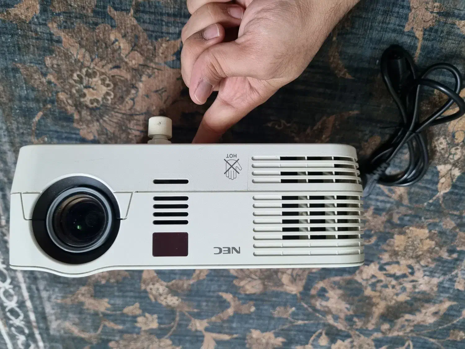 پروژکتور NEC|تلویزیون و پروژکتور|مشهد, ولیعصر (شهرک غرب)|دیوار