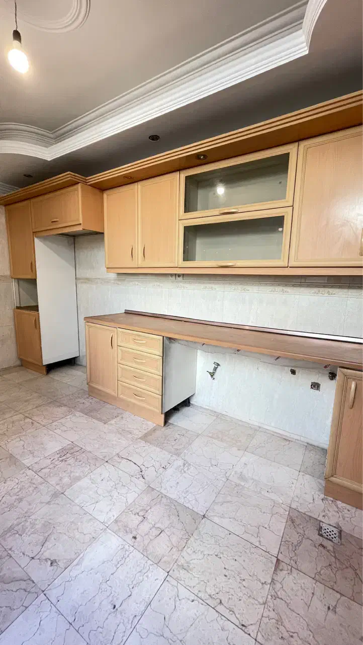 ۱۲۰متر همیلا/۲خواب بزرگ/سالن سه جهت پرده خور