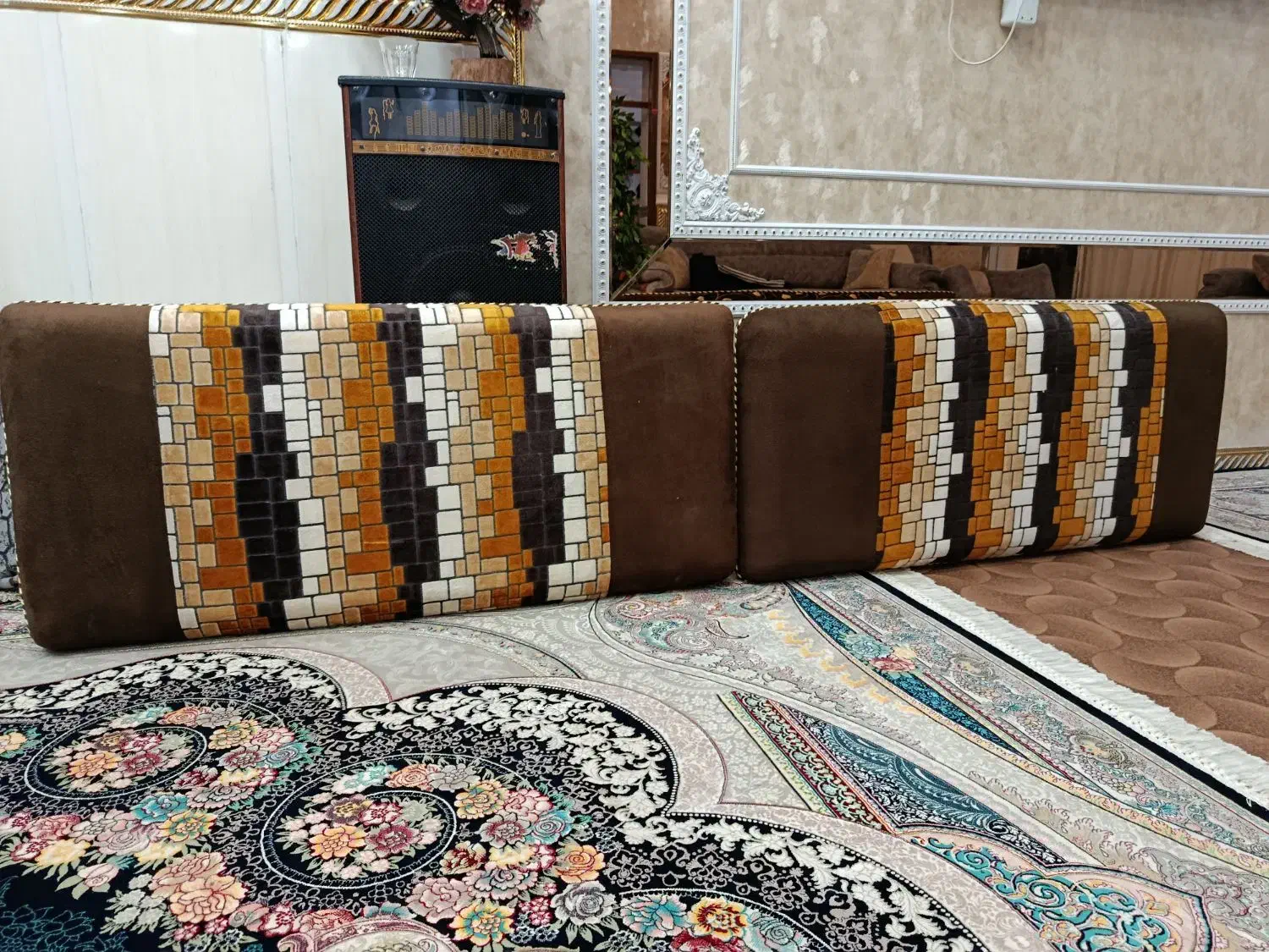 8 عدد پشتی 2 روه نونو|پشتی|زابل, |دیوار