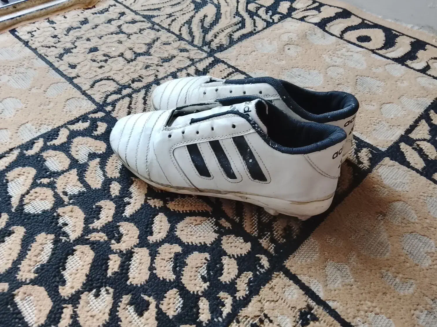 کتونی فوتبالی چمنی|کیف، کفش، کمربند|خرم‌آباد, |دیوار