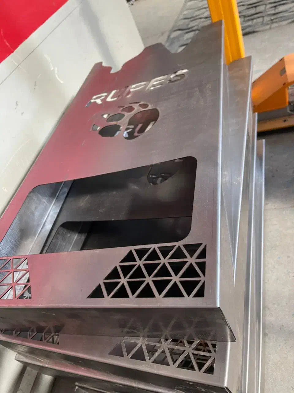 خدمات(لیزر خمکاری جوشکاری سوراخکاری و..)|خدمات پیشه و مهارت|محمدشهر, ولدآباد|دیوار