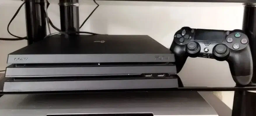 ps4 pro کپی خور دو دسته|کنسول، بازی ویدئویی و آنلاین|اصفهان, آفاران|دیوار