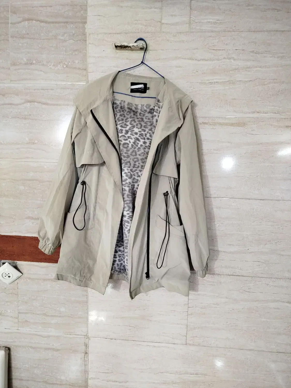 بارونی در حد نو|لباس|ری, سیزده آبان|دیوار