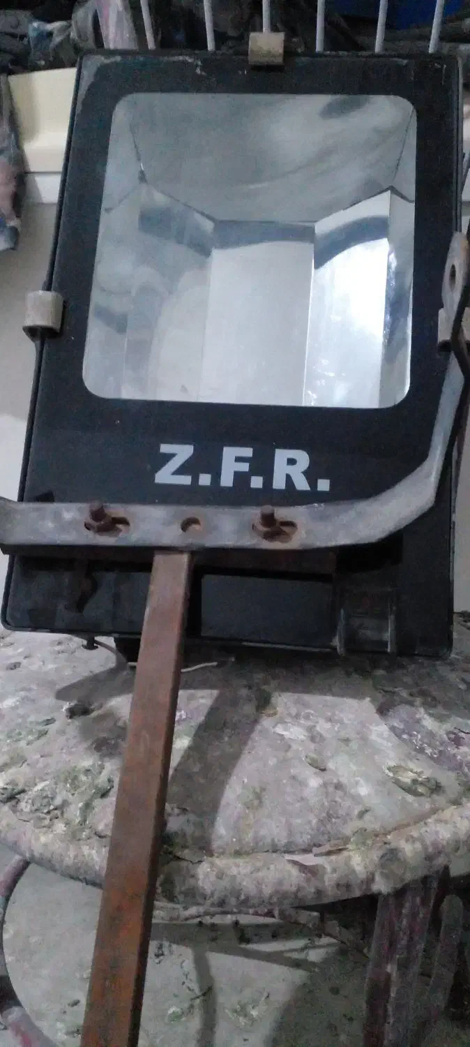 نورافکن|لامپ و چراغ|مشهد, توس (بلوار توس)|دیوار