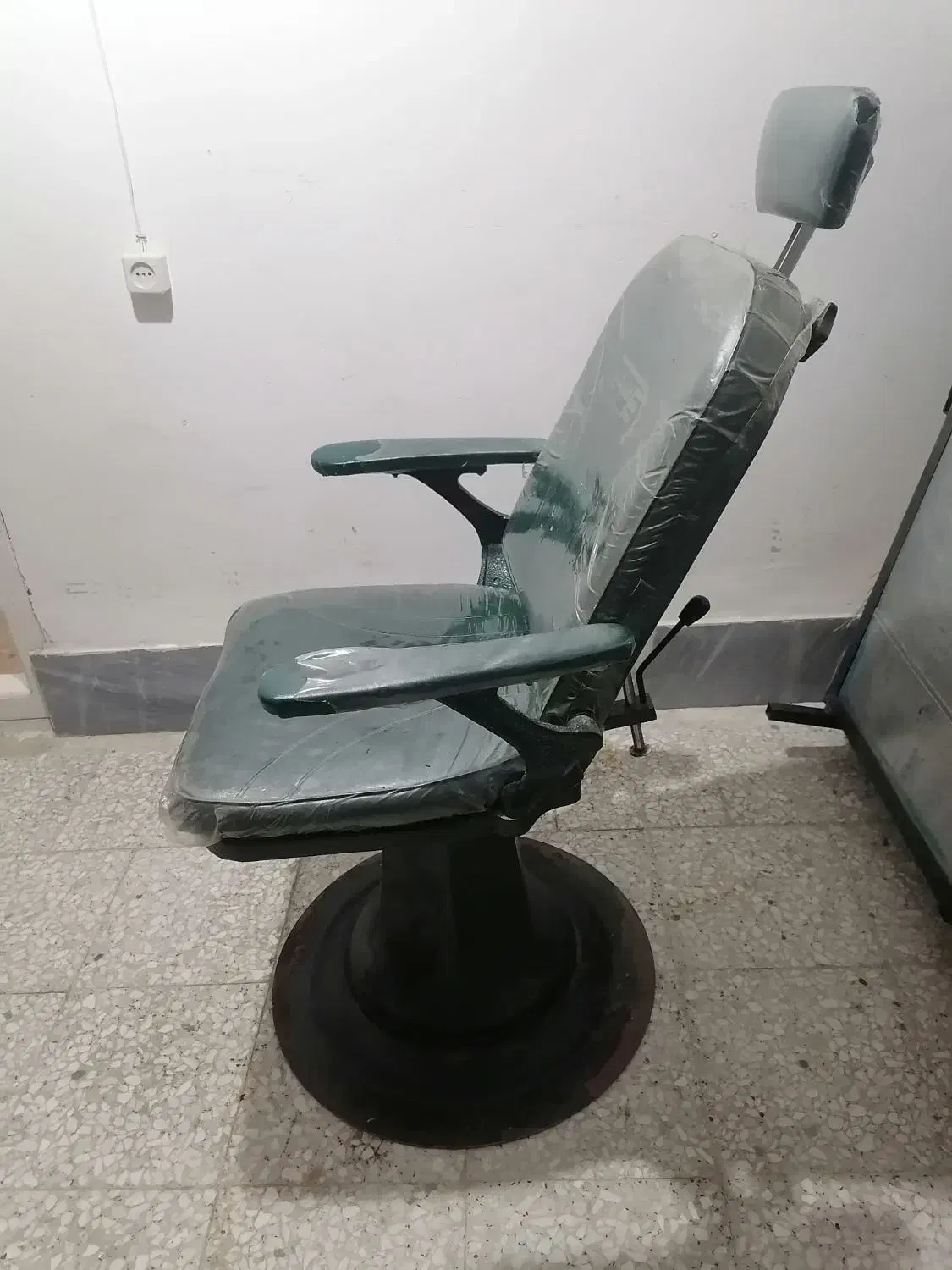 صندلی آرایشگاه|آرایشگاه و سالنهای زیبایی|نقده, |دیوار