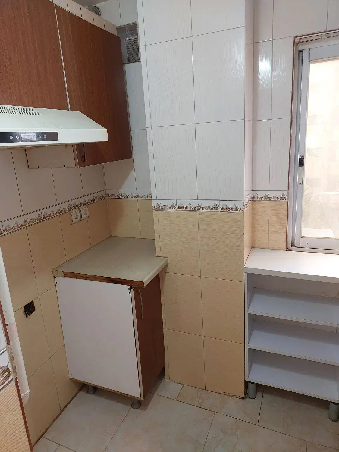 رهن آپارتمان ۹۵متری سوم بااسانسور براصلی گلستان ۲۳|اجارهٔ آپارتمان|بابل, |دیوار